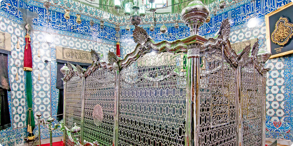 Ehl-i Beyt-i Mustafâ ve Ashâb-ı Kirâm’a Olan Muhabbet